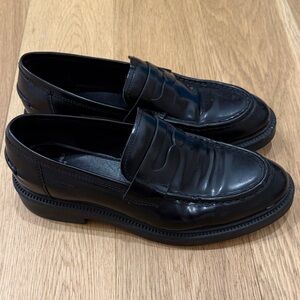 Vagabond Black Loafers